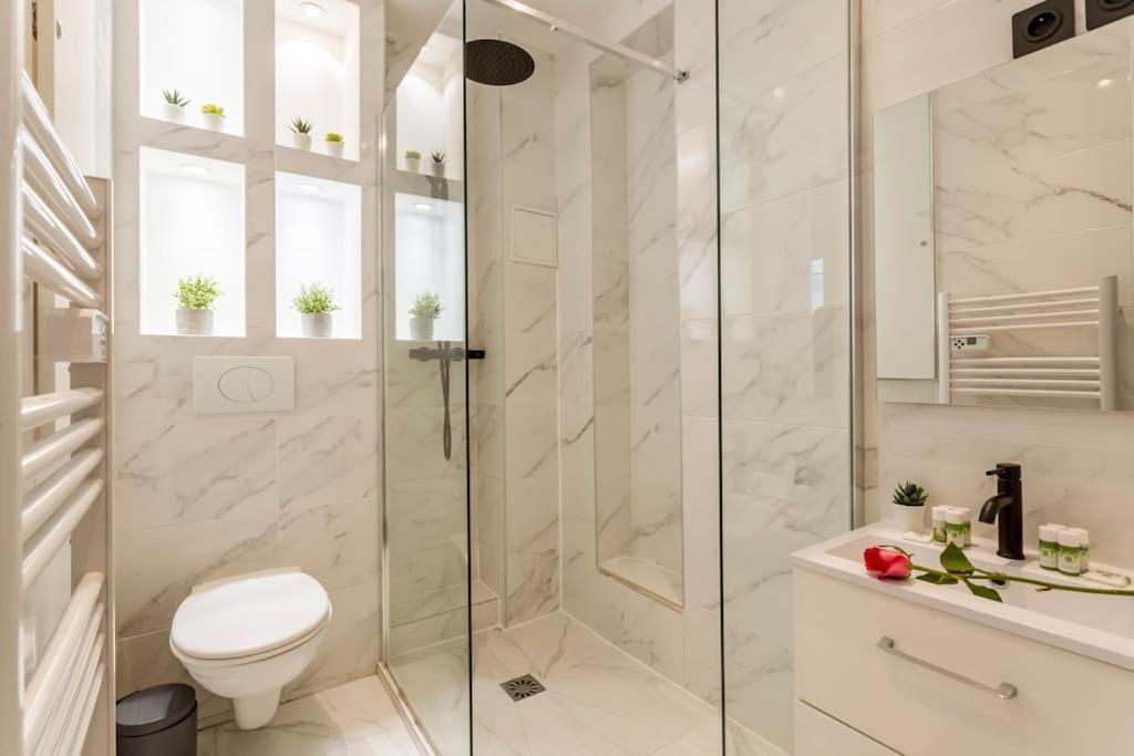 Suite Paris, Tour Eiffel, Champs Elysees Buitenkant foto